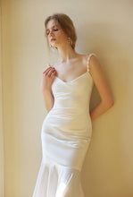 Load image into Gallery viewer, Goddess Style Pearl Beaded Spaghetti-straps Mermaid Satin wedding dress small train