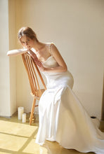 Load image into Gallery viewer, Goddess Style Pearl Beaded Spaghetti-straps Mermaid Satin wedding dress small train