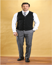 Load image into Gallery viewer, The Staple Vest(Black)