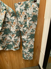 Load image into Gallery viewer, Luxury Hunter Green/Gold Floral 2-Piece Modern Fit Suit