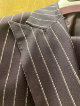 Load image into Gallery viewer, Vitali M1532-NP-PK Wine Stripe 3-Piece Modern Fit Suit