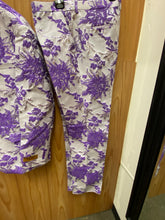Load image into Gallery viewer, Luxury Purple/Silver Floral 2-Piece Modern Fit Suit