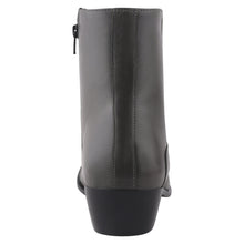 Load image into Gallery viewer, Jazzy Jackman Leather Ankle Length Boots for Men