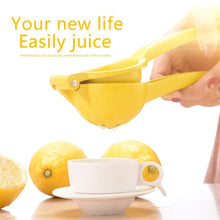 Load image into Gallery viewer, Lemon Squeezer Liquid Portable Multi-Functional Lemon Squeezer Manual Orange Citrus Juicer Home Lemon Clip Squeeze Juice Mini Orange Press Juice Kitchen Tools Manual Fruit Juicer Mini Blender