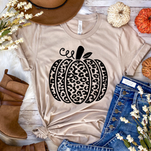 Load image into Gallery viewer, Leopard Pumpkin Tee
