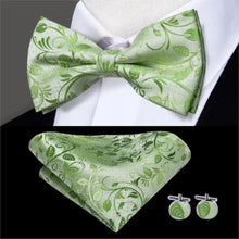 Load image into Gallery viewer, Luxury Butterfly Beige Silk Bow Ties For Men Gentlemens Cufflinks Set Elegant Design Wedding Party Bowties For Tuxedo Excellent Gift For Prom