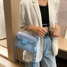 Load image into Gallery viewer, Luxury Wide Strap Shoulder Bags for Women And Girls Designer Lady Handbags and Purses Fashionable Chain Messenger Crossbody Bags