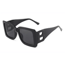 Load image into Gallery viewer, Luxury Women Oversized Square Sunglasses Modern Design Big Frame Fashion Female Sunglasses UV400 Glasses