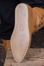 Load image into Gallery viewer, Medieval Boots Ernest Light Brown
