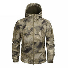 Load image into Gallery viewer, Men Green Autumn Camouflage Jacket Men's Lightweight Water-Resistant Jacket Tactical Clothing Male Camouflage Windbreaker Breathable Outdoor Snow Jacket