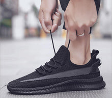 Load image into Gallery viewer, Men's Lightweight Running Shoes New Summer Comfortable And Breathable Sports Outdoor Fashion Sneakers Slip On Lightweight Athletic Fashion Casual Breathable Shoes For Walking Running Jogging