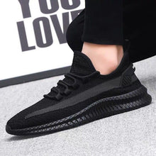 Load image into Gallery viewer, Men's Lightweight Running Shoes New Summer Comfortable And Breathable Sports Outdoor Fashion Sneakers Slip On Lightweight Athletic Fashion Casual Breathable Shoes For Walking Running Jogging