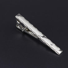 Load image into Gallery viewer, Men's Metal Tie Clip Bright Stainless Steel Tie Clip Men's Classic Tie Clip Elegant Jewelry Necktie Clips Clasp Simple Wedding Jewelry Necktie Clips For Party Charming Creative Anniversary Gifts