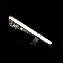 Load image into Gallery viewer, Men's Metal Tie Clip Bright Stainless Steel Tie Clip Men's Classic Tie Clip Elegant Jewelry Necktie Clips Clasp Simple Wedding Jewelry Necktie Clips For Party Charming Creative Anniversary Gifts