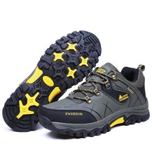 Load image into Gallery viewer, Men's Winter Snow Boots Waterproof Leather Sports Super Warm Men's Boots Outdoor Hiking Boots Work Travel Shoes Trail Climbing Shoes Lace Up Anti-Slip Waterproof Working Outdoor Boots