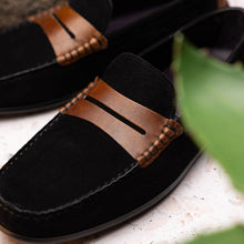 Load image into Gallery viewer, 36-300-BLK MONZA Sueded Italian Calfskin Driver Black / Chestnut