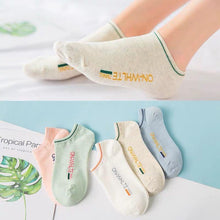 Load image into Gallery viewer, New 5pairs/lot Mixed Colors Ankle Socks Summer Sport Fashion Funny Underwear Women Breathable Soft Combed Out Of Pure Cotton Breathable Socks For Men And Women