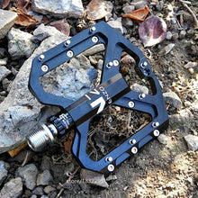 Load image into Gallery viewer, New Mountain Non-Slip Bike Pedals Platform Bicycle Flat Alloy Pedals 9/16 3 Bearings For Road Bikes Mountain Bike Pedals Flat Bicycle Pedals 9/16 Lightweight Road Bike Pedals Carbon Fiber Sealed Bearing Flat Pedals