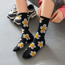 Load image into Gallery viewer, New Style Cartoon Flower Women Socks Kawaii Socks Breathable Spring Autumn Casual Socks Beautiful Girls Socks For Women
