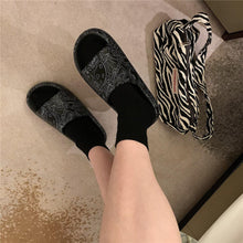 Load image into Gallery viewer, New Stylish Sandals Slip-Proof Thick-Soled Indoor Outdoor Slippers Men Flip Flops House Sleepers House Shoes Non-Slip Bath Shower Shoes Platform Slides Quick Dry Slippers