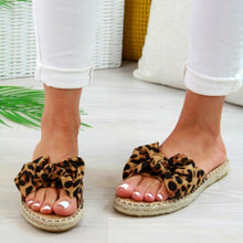 Load image into Gallery viewer, New Women Cute Slippers Open Toe Casual Shoes Outdoor Beach Flops Unisex Cute Soft Sole Indoor Bedroom Slippers Beautiful Comfort Slip-On House Shoes Spa Sandals For Indoor Outdoor Anti-Skid Sole
