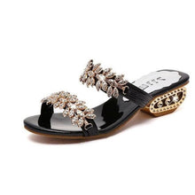 Load image into Gallery viewer, New Women Shoes Slippers Summer Beach Sandals Fashion Rhinestone Outdoor Slippers Flip Flops Beach Sandals Shining Rhinestones Shoes Diamond Comfortable Shoes Luxury Outdoor Women Slippers