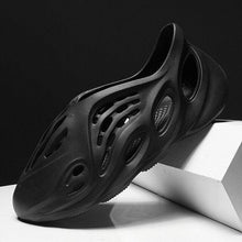 Load image into Gallery viewer, Outdoor Men Sandals Summer Hole Shoes Rubber Clogs Men Garden Shoes Black Beach Sandals Slippers Breathable Lightweight Sandals Unisex Beach Quick Drying Sandals Couple Outdoor Slippers