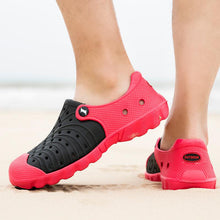 Load image into Gallery viewer, Outdoor Men Sandals Summer Hole Shoes Rubber Clogs Men Garden Shoes Black Beach Sandals Slippers Breathable Lightweight Sandals Unisex Beach Quick Drying Sandals Couple Outdoor Slippers