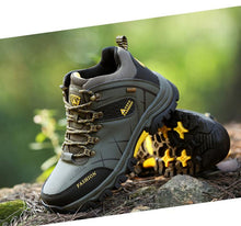 Load image into Gallery viewer, Outdoor Non-slip Snow Mens Boots Walking Climbing Hiking Shoes Mountain Sport Boots Hunting Men Winter Ankle Snow Hiking Boots Warm Water Resistant Non Slip Soft Shoes