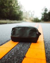 Load image into Gallery viewer, Dopp Kit