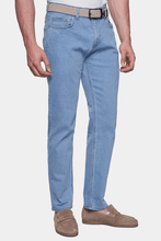 Load image into Gallery viewer, The Classic Jean (Lightwash)
