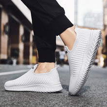 Load image into Gallery viewer, New Men Sneakers Light Fashion Casual Shoes Slip-On Comfortable Women Pink Couple Shoes Outdoor Walking Footwear Non-Slip Running Climbing Shoes Sneakers