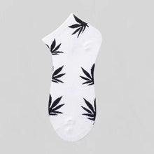 Load image into Gallery viewer, 1 Pairs Men Tide Socks Autumn And Winter Low-Cut Solid Color Cotton Socks Maple Leaf Boat Socks Hip-Hop Skateboard Short Socks Unisex Style Boat Socks For Men And Women