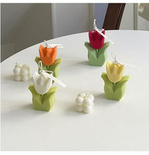 Load image into Gallery viewer, Tulip Candle Aroma Decoration Wedding Souvenir Birthday Gift Decoration Candles Handmade Delicate Tulip Flower Shape Candle Perfect for Birthday Party Wedding Spa Home Decor