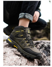 Load image into Gallery viewer, Mens Winter Snow Boots Waterproof Leather Super Warm Men's Boots Outdoor Hiking Boots Ankle Snow Hiking Boots Warm Water Resistant Non Slip Soft Lined Design