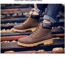 Load image into Gallery viewer, Winter Luxury Shoes Mens Flat Heel Boots Fashion Warm Ankle Boots Outdoor Warm Non Slip Fur Lined Ankle Boots Leather Winter Walking Shoes For Mens