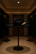 Load image into Gallery viewer, FEDERICO