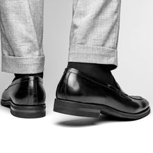 Load image into Gallery viewer, 15-400-BLK ROMA Hand Burnished Calfskin Penny Loafer Black