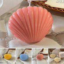 Load image into Gallery viewer, Shell candle Soy Wax Scented Candle Seashell Scented Candles Aesthetic Trendy Candles Hand Poured Soy Wax Candle Handmade Shell Shape Candle Seashell Candle For Room Decor
