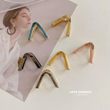 Load image into Gallery viewer, Simplicity Claw Clip Women Hair Clip Elegant Geometric Shape Hair Clips Girls Hair Claw Hair Barrettes Gorgeous Hair Accessories For Women