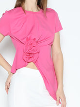 Load image into Gallery viewer, Sleeveless Flower Applique Sharp Asymmetrical Top