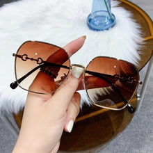 Load image into Gallery viewer, Small Oval Retro Sunglasses for Men and Women Polygon Mirrored Lens Fashionable & Korean Style Women's Sunglasses New Personality & Trending Sunglasses Of Same Style UV Protection Sunglasses