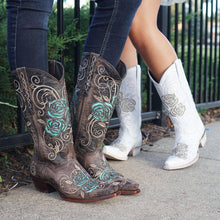 Load image into Gallery viewer, White Rose Inlayed Women's Cowgirl Boots (M50032)