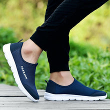 Load image into Gallery viewer, Summer Breathable Comfortable Mesh Running Mens Shoes Trainers Walking Outdoor Sport Men Sneakers Running Shoes Ultra Lightweight Breathable Walking Shoes Non Slip Athletic Fashion Sneakers