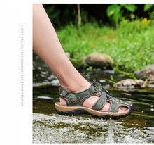 Load image into Gallery viewer, Summer Men's Breathable Sandals Beach Casual Shoes Thick Sole Closed Toe Aqua Shoes Hiking Fishing Summer Closed Toe Walking Sandal For Athletic Outdoor Lightweight Beach Breathable Waterproof Sandals