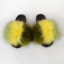 Load image into Gallery viewer, Summer Women Raccoon Fur Slippers Plush Slides Furry Sandals Fluffy House Shoes Girl's Cute Flip Flops Sandal With Soft Furry Faux Fox Fur House Outdoor Multicolor Slippers