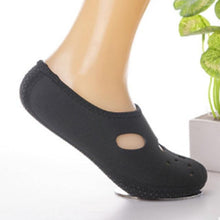Load image into Gallery viewer, Summer Womens Water Shoes Swimming Solid Color Summer Aqua Beach Shoes Socks Slippers Quick-Dry Aqua Yoga Socks For Surf Swim Water Sport
