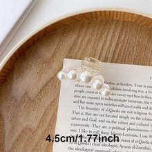 Load image into Gallery viewer, Sweet Mini Round Pearl Hair Clips for Women Girls Hair Claw Chic Barrettes Claw Crab Hairpins Styling Gorgeous Fashion Hair Accessories For Women