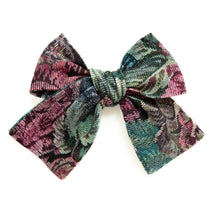 Load image into Gallery viewer, Foyer Floral Petite Hair Bow