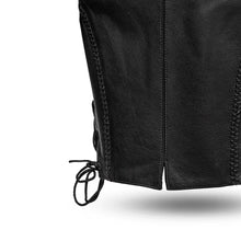 Load image into Gallery viewer, Trinity Women's Motorcycle Western Style Leather Vest